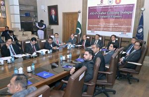 Ambassador. Malaysian High Commissioner to Pakistan Dato Muhammad Azhar Mazlan addressing a delegation of ASEAN ambassadors during the SCCI ASEAN-Sialkot Economic Dialogue and Industrial Exposure Meeting at SCCI