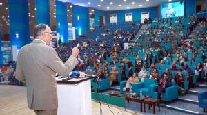 Federal Minister for Planning, Development & Special Initiatives, Ahsan Iqbal, addressing the URAAN Pakistan Debates 2025.
