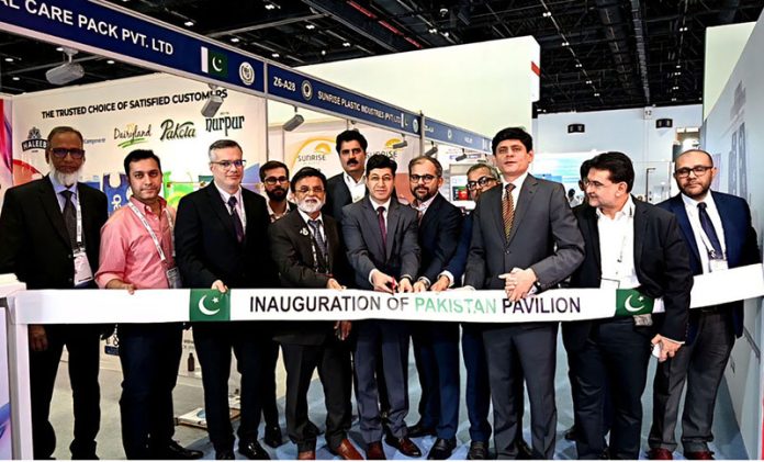 H.E. Hussain Muhammad, Consul General of Pakistan in Dubai, inaugurates the Pakistan Pavilion at Gulfood Manufacturing 2025 at the Dubai World Trade Centre, joined by Mr. Ali Zeb Khan, Trade & Investment Counsellor, Mr. Shabbir Merchant, Chairman Pakistan Business Council Dubai, and Pakistani exhibitors showcasing innovations in food processing, packaging, and ingredients