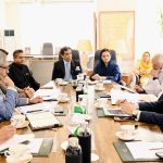 Hanif Abbasi, Marriyum Aurangzeb review railway development projects in a meeting