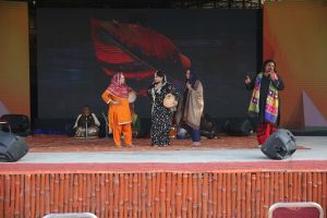 Lok Mela captivates visitors' attention with musical heritage of AJK