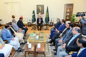 PM holds consultations with political leaders on proposed 27th Constitutional Amendment