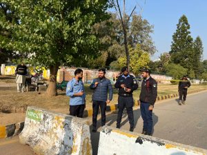 SSP Qazi inspects check-posts across Islamabad; orders tighter security