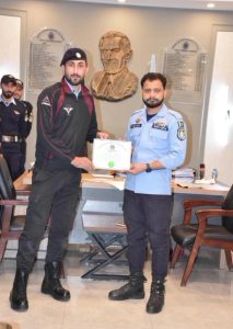 SSP Operations Qazi awards 30 ICT Police officers for outstanding performance