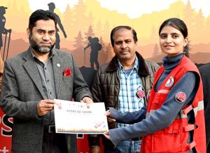 Secretary General Pakistan Red Crescent, Muhammad Abaid Ullah Khan, leads the “Steps of Hope: For Earth & Humanity” hike at Margalla Trail-5 along with PRCS staff, volunteers, Youth Clubs, and representatives of international humanitarian organizations.