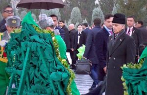 Prime Minister Muhammad Shehbaz Sharif laying floral wreath at Neutrality Monument.