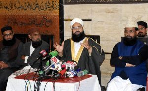 Chairman Pakistan Ulema Council Hafiz Muhammad Tahir Mehmood Ashrafi addressing a press conference at Jamia Masjid Model Town.