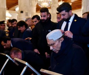 President Asif Ali Zardari visited Masjid-e-Kufa, offered nawafil prayers and paid respects at the house attributed to Hazrat Ali (R.A.).