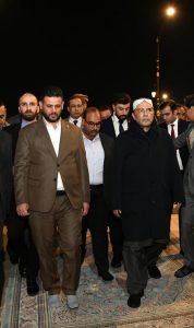 President Asif Ali Zardari visited Masjid-e-Kufa, offered nawafil prayers and paid respects at the house attributed to Hazrat Ali (R.A.).