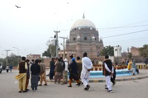 People visiting the shrine of Shah Ruknuddin Alam during the last evening of 2025.