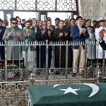 Governor visits mausoleum of Quaid