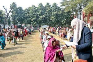 Chairperson Benazir Income Support Programme (BISP), Senator Rubina Khalid addressing the beneficiaries of BISP during her visit to the SIM Distribution Center at Vista Government Secondary School, Sheikhupura.