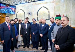 President Asif Ali Zardari paid respects at the holy shrine of Hazrat Abbas (A.S.), offered nawafil prayers and met the administrators and scholars of the shrine.