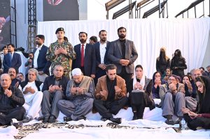 President Asif Ali Zardari, First Lady Bibi Aseefa Bhutto Zardari, Chairman Pakistan People’s Party Bilawal Bhutto Zardari and other party leaders offering fateha on the martyrdom anniversary of Shaheed Mohtarma Benazir Bhutto.