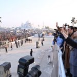 President Asif Ali Zardari, First Lady Bibi Aseefa Bhutto Zardari and Chairman Pakistan People’s Party Bilawal Bhutto Zardari responding to the workers at the martyrdom anniversary of Shaheed Mohtarma Benazir Bhutto.