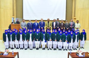 Chairman NAB Lt. Gen (R) Nazir Ahmed, CEO Pakistan Sweet Home Zamrad Khan (H.I), Deputy Chairman NAB Sohail Nasir, PGA Syed Ihtesham Qadir Shah and other dignitaries in group photo with children of Pakistan Sweet Home, who visited NAB (Headquarters)