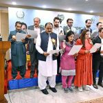 Speaker National Assembly Sardar Ayaz Sadiq administering oath to newly elected members of Parliamentary Reporter's Association during the oath-taking ceremony at Parliament House