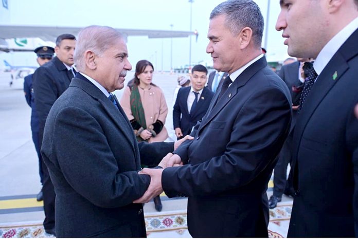 Deputy Chairman of Cabinet Minister / in charge of Transport and Communications Agency at Cabinet Ministers of Turkmenistan, H.E. Mammetkhan Chakyev receiving Prime Minister Muhammad Shehbaz Sharif upon his arrival at Ashgabat Airport