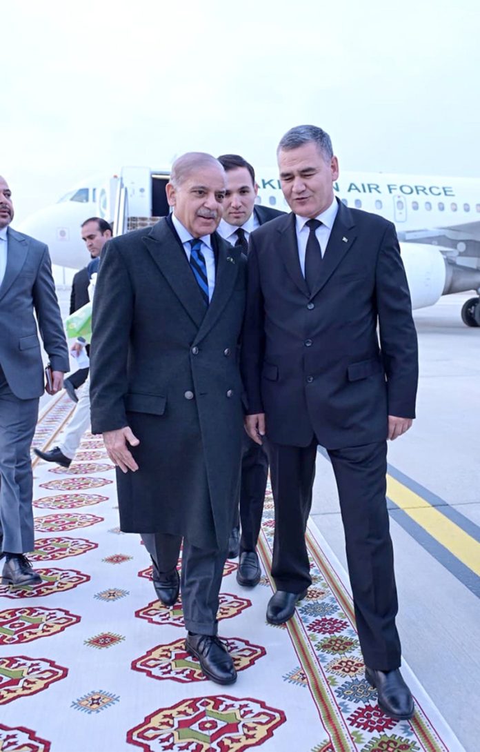 Deputy Chairman of Cabinet Minister / in charge of Transport and Communications Agency at Cabinet Ministers of Turkmenistan, H.E. Mammetkhan Chakyev receiving Prime Minister Muhammad Shehbaz Sharif upon his arrival at Ashgabat Airport