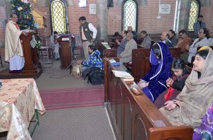 Pakistan Muslim League-Nawaz (PML-N) Punjab Senior Vice President and Provincial Minister for Labor and Manpower Muhammad Manshaullah Butt and others are cutting cake on the birth anniversary of Quaid-e-Azam Muhammad Ali Jinnah and Mian Muhammad Nawaz Sharif at the Muslim League House.