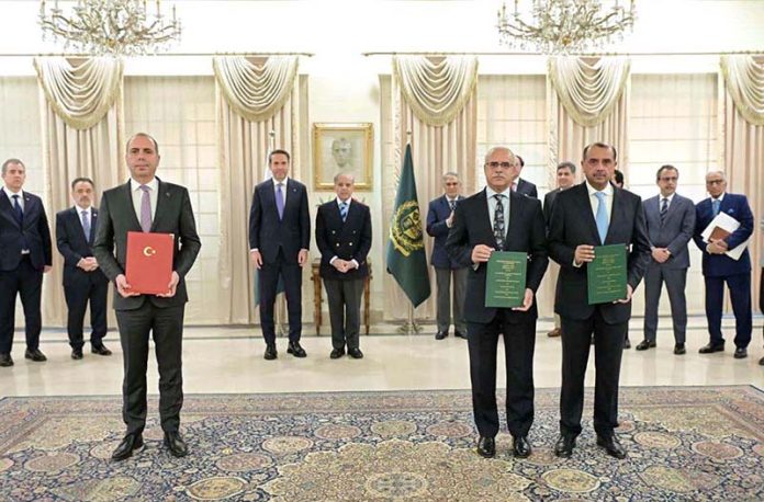 Prime Minister Muhammad Shehbaz Sharif and Alparslan Bayraktar, Minister of Energy and Natural Resources of the Republic of Turkiye witness exchange of MoUs/agreements between Turkiye and Pakistan in the field of Petroleum