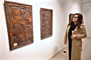 mbassador of Portugal to Pakistan, Frederico Silva, inaugurates the exhibition ‘Totems of Time’ by Akram Dost at Gallery 6.