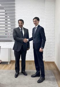 Coordinator to the Prime Minister on Commerce and Industry, Ihsaan Afzal, shakes hands with Shohrukh Gulamov, Deputy Minister of Investment, Industry and Trade of the Republic of Uzbekistan, following their meeting, reaffirming commitment to fast-track expansion of the Preferential Trade Agreement and strengthen bilateral trade cooperation.