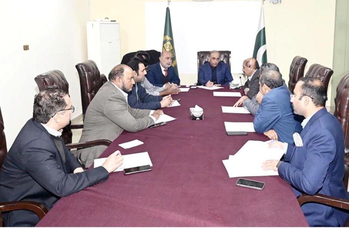 Mr. Mubashir Hassan, Principal Information Officer along with Shafqat Abbas Khan, DG PID Lahore held a meeting on the welfare of journalistic community with the Governing body of Lahore Press Club under the leadership of Arshad Ansari, President LPC