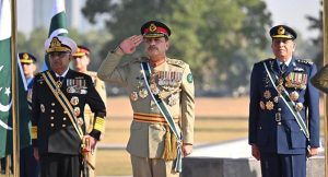 Field Marshal Syed Asim Munir, NI (M), HJ, Chief of Army Staff and Chief of Defence Forces was presented with Tri Services Guard of Honour at the General Headquarters (GHQ) today to mark the institution of the appointment of Chief of Army Staff and Chief of Defence Forces (COAS & CDF)
