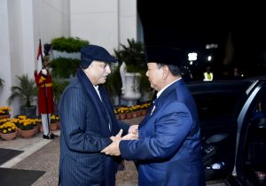 President Asif Ali Zardari receives Indonesian President, Prabowo Subianto Djojohadikusumo at Aiwan-e-Sadr.