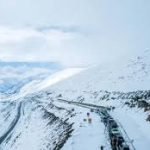 Snowfall at Babusar Pass take tourists over-the-moon in Kaghan Valley
