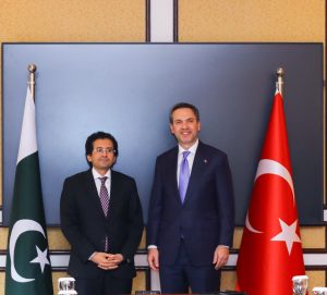 Pak-Turkiye discuss avenues for deepening cooperation in oil, gas, mining sectors