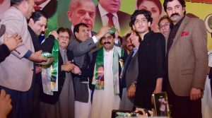 Saqib Majeed Raja, Brig (retd) Muhammad Khan join PML-N in AJK