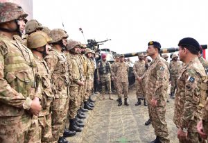 COAS visits Gujranwala, Sialkot Garrisons, witnesses field training exercise