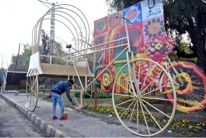 Preparations are being made on Ferozepur Road to celebrate Jashn-e-Baharan on directions of Punjab Chief Minister Maryam Nawaz