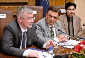 Russian Ambassador Mr. Albert P. Khorev addresses exporters at the Sialkot Chamber of Commerce and Industry (SCCI).