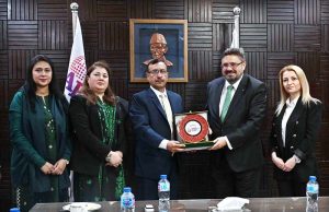 Managing Director Associated Press of Pakistan (APP) Muhammad Asim Khichi presents a memento to Director General Bulgaria News Agency (BTA) Kiril Valchev during his visit to the APP Headquarters. Bulgarian Ambassador Irena Gancheva is present.
