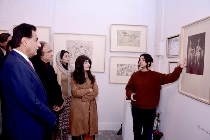 Speaker National Assembly, Sardar Ayaz Sadiq viewing the displayed art stuff during exhibition of Degree Show at NCA
