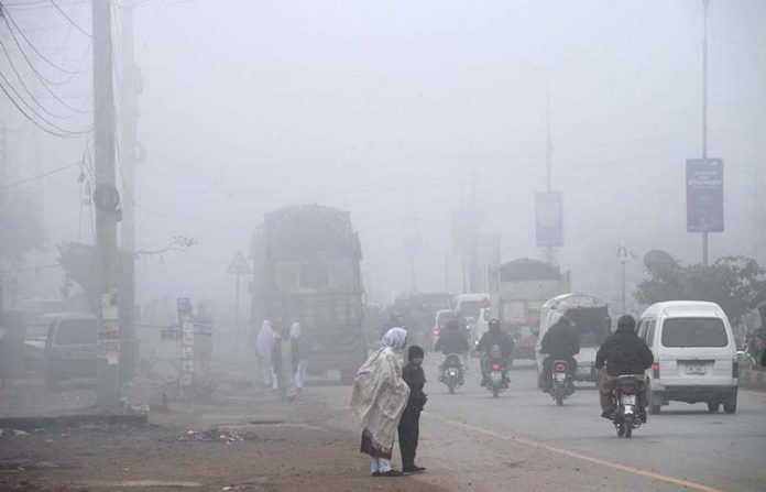 A view of thick fog that engulfs the Federal Capital during morning time