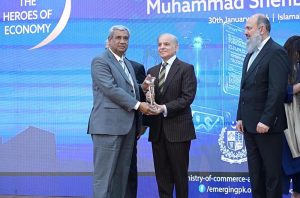 Prime Minister Muhammad Shehbaz Sharif presents awards to leading exporters of the country