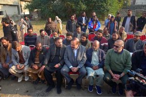 Federal Minister for Parliamentary Affairs, Dr. Tariq Fazal Chaudhary, talking to media after offering condolence to the bereaved families of G7/2 gas leakage incident.