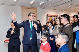 Ambassador of Pakistan to China H.E. Mr. Khalil Hashmi inaugurated a Pictorial Exhibition of History, Heritage and Diversity of Pakistan to kickstart commemorative activities of Pak-China at 75 in Hong Kong. Young children and students from different universities of Hong Kong evinced great interest in the exhibits. APP/TZD/SSH