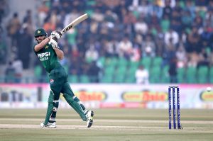 Australian wicket keeper Josh lnglis catch the Pakistani batsman Sahibzada Farhan ball by Kuhnemann during the second Twenty20 international cricket match between Pakistan and Australia at the Gaddafi Cricket Stadium