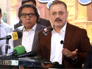 Sindh Senior Minister Sharjeel Inam Memon talking to Media during visit the Karachi Press Club