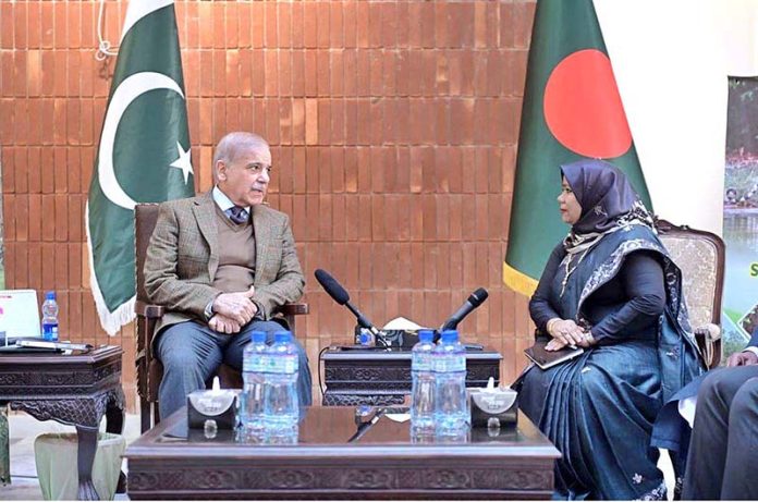 Prime Minister Muhammad Shehbaz Sharif visits Bangladesh High Commission to offer Condolences on the passing of Begum Khalida Zia, former Prime Minister of Bangladesh and Chairperson of the Bangladesh Nationalist Party