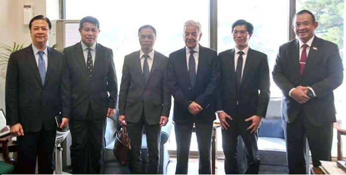 Minister for Defence, Khawaja Muhammad Asif in a group photo with ASEAN Ambassadors