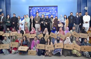 Chairman Prime Minister’s Youth Programme, Rana Mashhood Ahmad Khan, addressing to the students at the Prime Minister’s Youth Laptop Awarding Ceremony in Lahore College Women University.