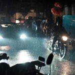 The city welcomed the first night of winter, with the traffic lights going off creating a chill in the air and prompting people in the provincial capital to take precautionary measures to ward off the cold wave