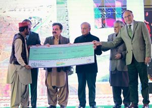 Prime Minister Muhammad Shehbaz Sharif distributes cheques among flood affectees of Balochistan