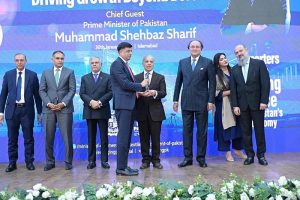 Prime Minister Muhammad Shehbaz Sharif presents awards to leading exporters of the country